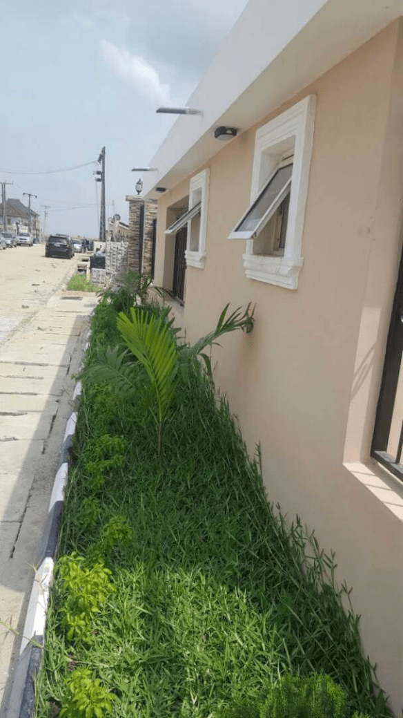 Duplex For Rent In Lekki Phase 1, Lagos, Lagos State, Nigeria, West Africa. Call: Emeka  on +2348037716933 or +2348176648018 Or Email: bummyla@gmail.com