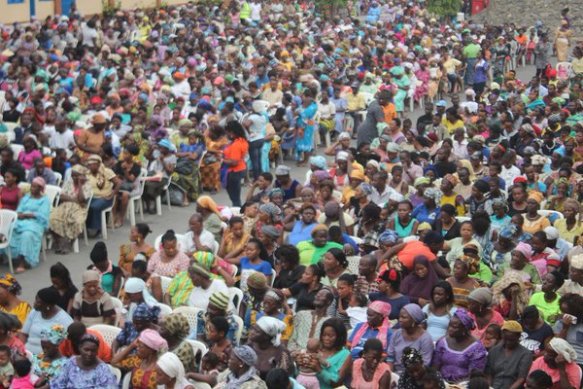 Day Star Love At Easter. Pastor Sam Adeyemi. The Daystar Christian Centre Feeds Needy, Widows, Orphans And Families At Easter Programme.