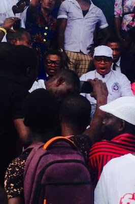 Over 3000 Ghanaians gathered at the Jubilee Park in Kumasi yesterday April 12th to watch a spiritual battle between Bishop Dr. Daniel Obinim, Founder and General Overseer of International Gods Way Church (IGWC) and Okomfo Yaw Appiah, a native doctor.