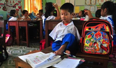 Ha Van Tai. 10-Year-Old Boy Born Without Arms Is Unstoppable! He Brushes His Teeth, Writes, Turn Book Pages With His Feet.