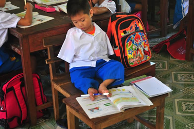 Ha Van Tai. 10-Year-Old Boy Born Without Arms Is Unstoppable! He Brushes His Teeth, Writes, Turn Book Pages With His Feet.