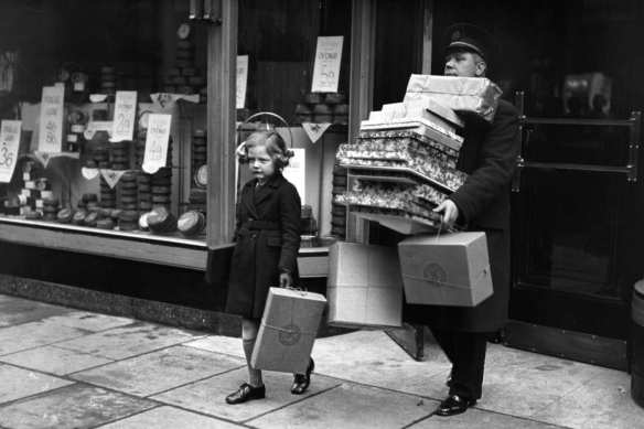 28-christmas-gifts.w710.h473.2x