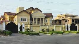 Flats For Long Lease In Lekkie Phase 1, Lagos, Lagos State, Nigeria, West Africa. Call: Emeka  on 2348176648018 Or Email: bummyla@gmail.com